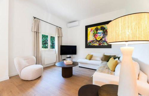 Maison Tropézienne en plein centre avec jardin et piscine - Photo 15