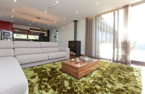 Elegant Villa Near Vieira do Minho with Pool - Foto 5