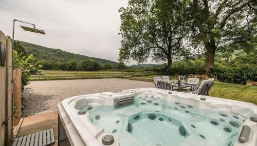 Riverside dairy in the Peak District national park - Foto 1