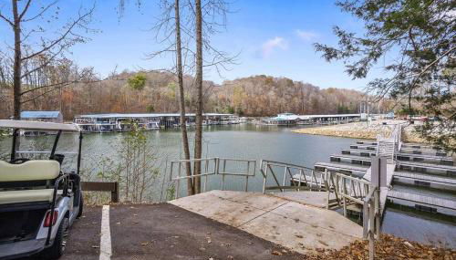 Beautiful Home with Lake and Marina Access, Firepit, Golf Cart Included - Foto 4