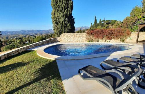 La Escala - 6 bedroom villa with pool - Photo 25