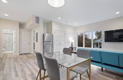 Spring at The Golden Goose including King Bed, Parking, Security and Laundry - Foto 3