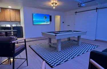 Midland Luxe, Pool, Fire Pit, Workspace, Pool Table - Foto 68