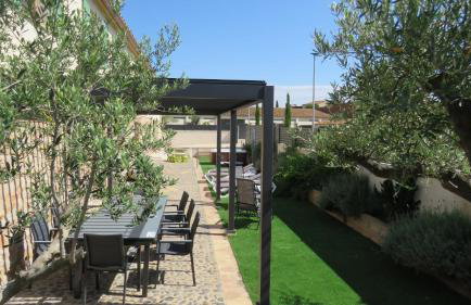 Escape to a spacious retreat with garden - Foto 3