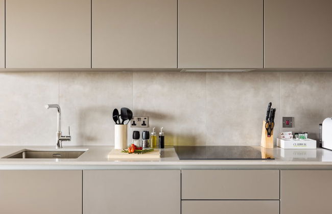 London Greenford by Charles Hope - Foto 20