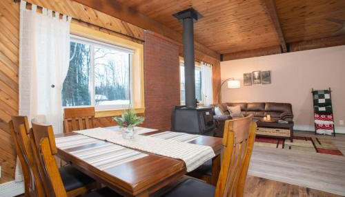 Fly Away Home with Aurora Views - Foto 4