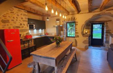 Maison typique des monts du Cantal - Photo 4