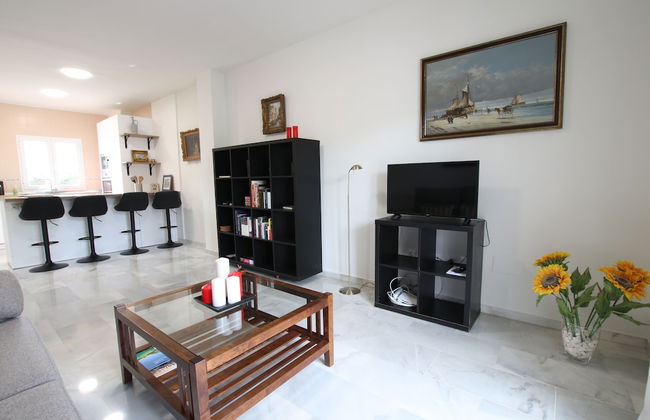 Luxury 4 Pers Apartment in Alhaurin de la Torre - Foto 10