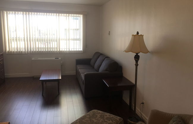 Duvernay Studios and Suites - Photo 18