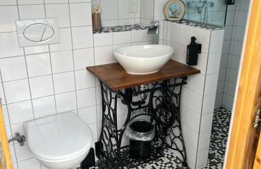 Henrys Cozy Tiny House - ruhig, Garten, Terrasse - Foto 12