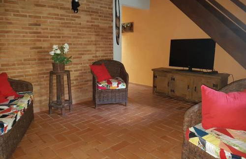 Casa em penedo com cachoeira - Photo 25