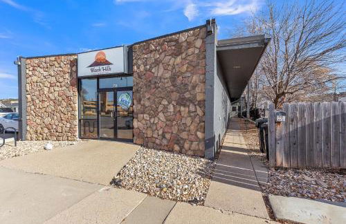 Downtown 2 Story Property 2 Bedroom Apts by RedAwning - Foto 48