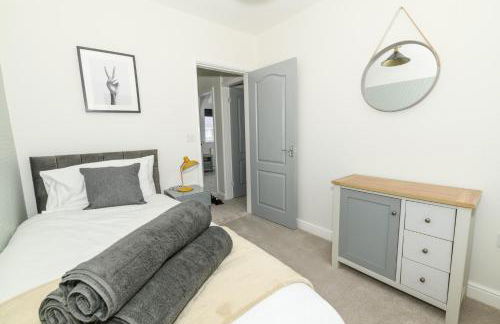 Stylish 3 Bed House Near Hospital, Racecourse, Free Parking - Foto 6