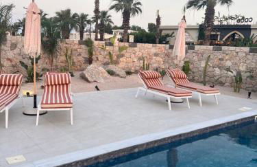 Cora May Central Villa with private pool 200m to the beach - Foto 12