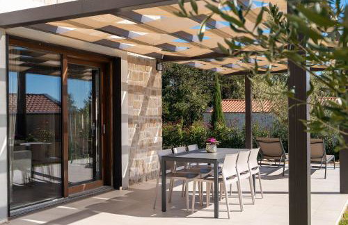 Malerische Steinvilla mit Privatpool, fantastischem Panoramablick, Garten und Grill - Foto 7