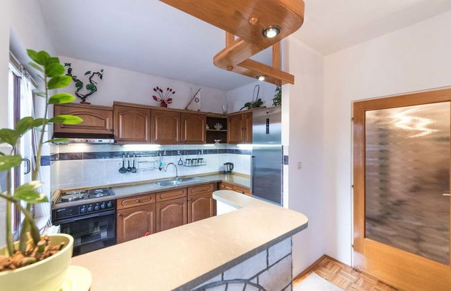 Relaxing Holiday Home With Pool, Fitness Area, and Entertainment Facilities - Foto 11