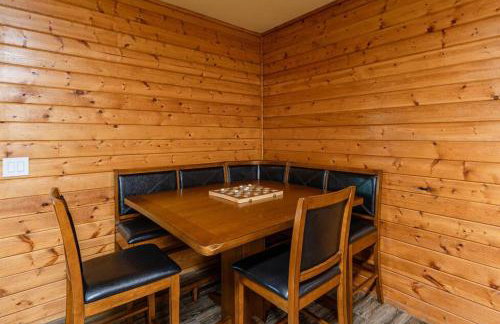 Lakefront Point Retreat on Nantahala Lake with Dock - Foto 29