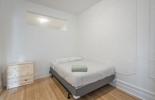 Beautiful Private Bedroom in Mile-End - Foto 4