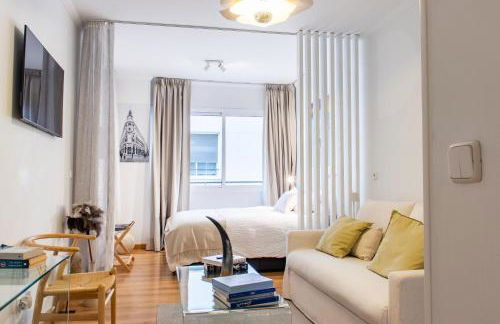 Best Location Puerta de Alcalá - Photo 1