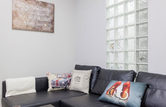 Beautiful Apt. Historic District - Sol - Photo 18