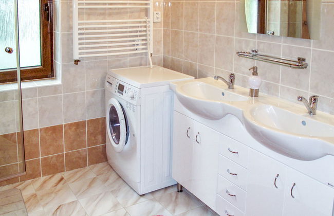 3 bedroom House in Stárkov with swimming pool and garden - Photo 15