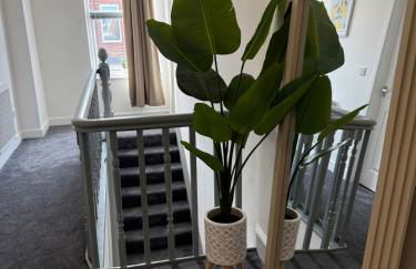 ResiLets Barnard St NEW Large 4 Bed House, Contractor Stays, Central - Foto 17