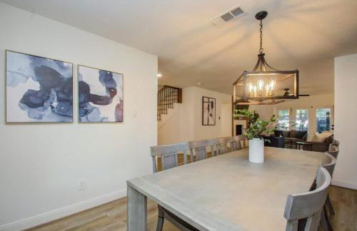 Stunning Modern Dream Home w Pool Grill Foosball - Foto 15