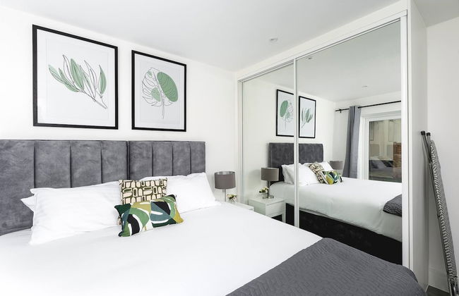 Skyvillion -vineyard Court- Enfield 1-bed Wgarden - Photo 3