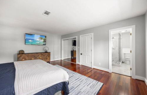 NEW Calle De Santiago in the Heart of Pensacola! - Foto 19