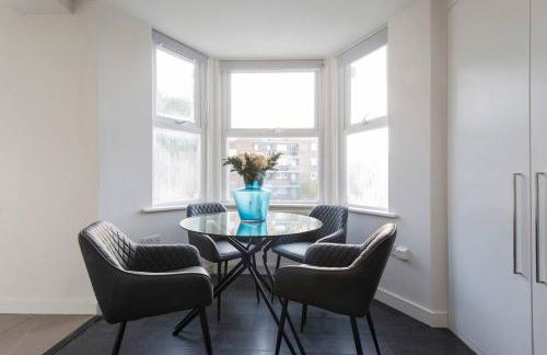 Elevated Elegance 1BR 1BA Flat in Wellmeadow Rd 65B - Foto 17