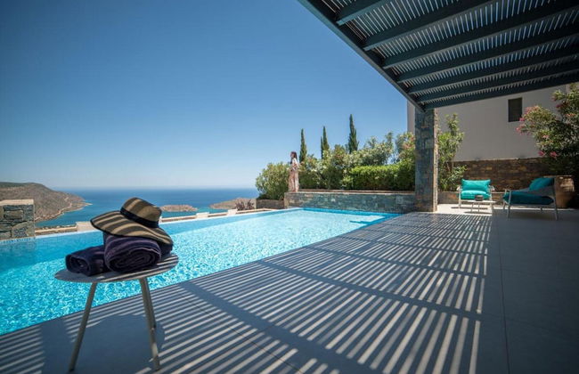 Sea View 6 Bedroom Villa With a Heated Pool - Foto 20
