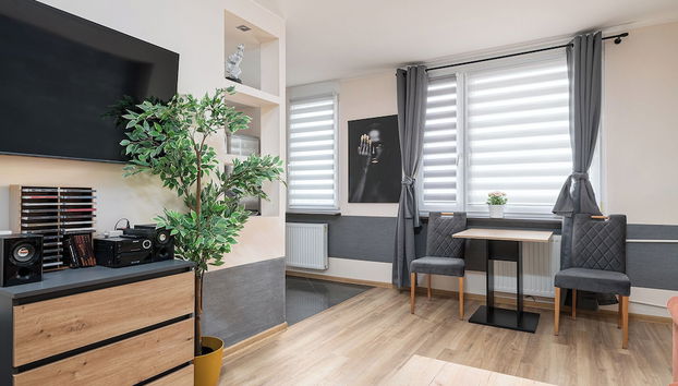 RentPlanet - Apartament Piotrkowska - Foto 3, Essbereich im Zimmer