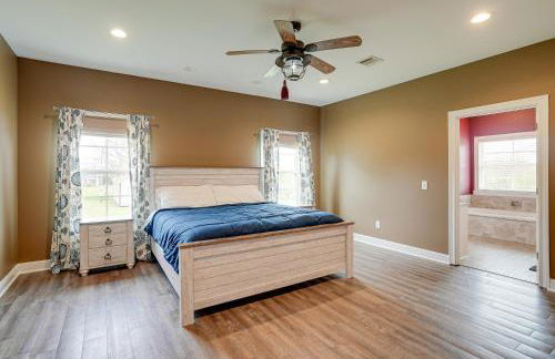 Quiet Marion Getaway with Fireplace! - Foto 11