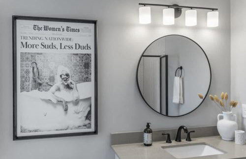 Hanford House w Hot Tub,Sauna,Bar - Photo 28