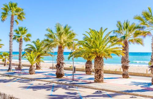 Frente a mar salida directa playa solo 30M agua - Foto 1