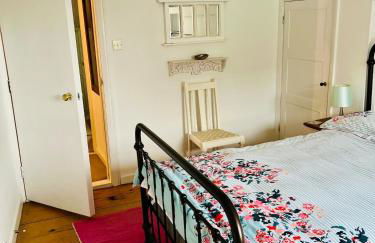 Fantastic Value Beautiful Cottage Close to the Sea Great Interior and Space - Photo 5