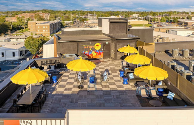 Dual Bachelor Pads w/ Rooftop Lounge & Games Sleeps 26 5 Min to Broadway - Foto 58