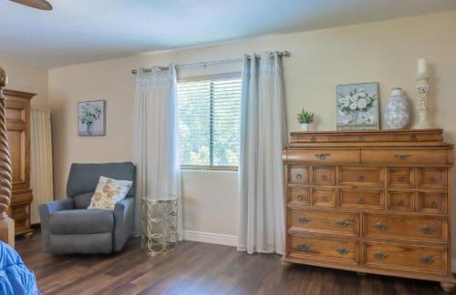 Second Story Suite with Balcony - Photo 29