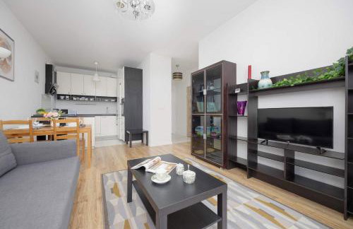 Modern Apartment in Warsaw with Parking and Balcony by Noclegi Renters - Photo 3