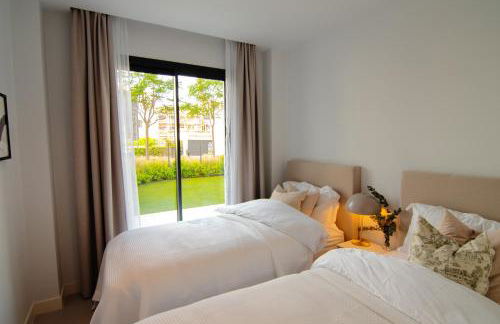 Mara's Apartments Higuerón West - Garden Villa - 246 m2 of Private Terrace & Garden - Like a House - Foto 31