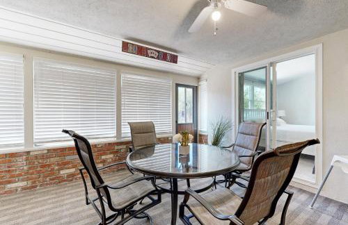 Evening Oasis - Photo 10