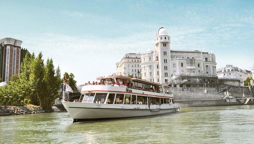 Paseo en barco por el centro de Viena - Foto 2