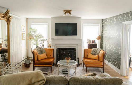 Historic Home near Stony Brook Village & Beach - Foto 2