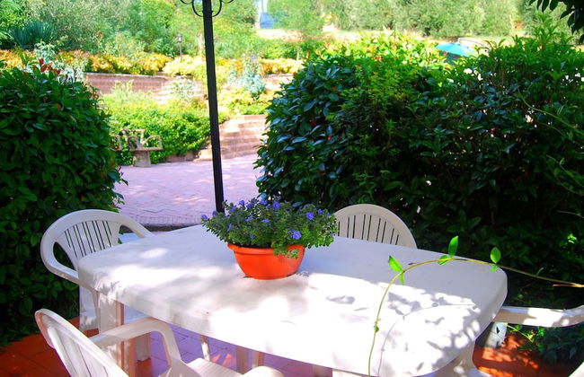 Sunlit Home With Pool - Foto 27