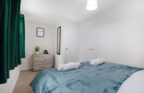 NEW! Stylish 2-Bed Home by Stay With Us, Ideal for Families, Sleeps 4! - Foto 44