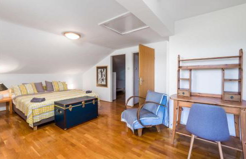 4 Bedroom Gorgeous Home In Jurdani - Photo 38