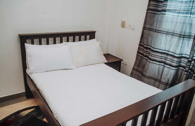 Stunning 2-bed Apartment in Dar es Salaam - Photo 2