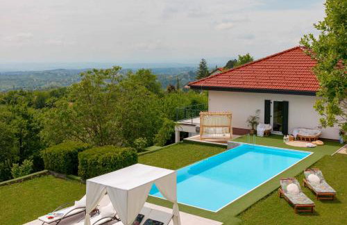 Villa Plešivica view - Infinity Pool & Private Spa - Photo 4