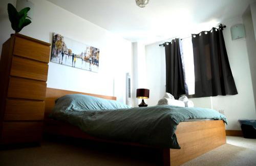 The Comfort Hub - Leeds Train Station - Foto 3