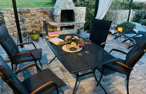 Holiday House Tesser with Pool - Foto 7